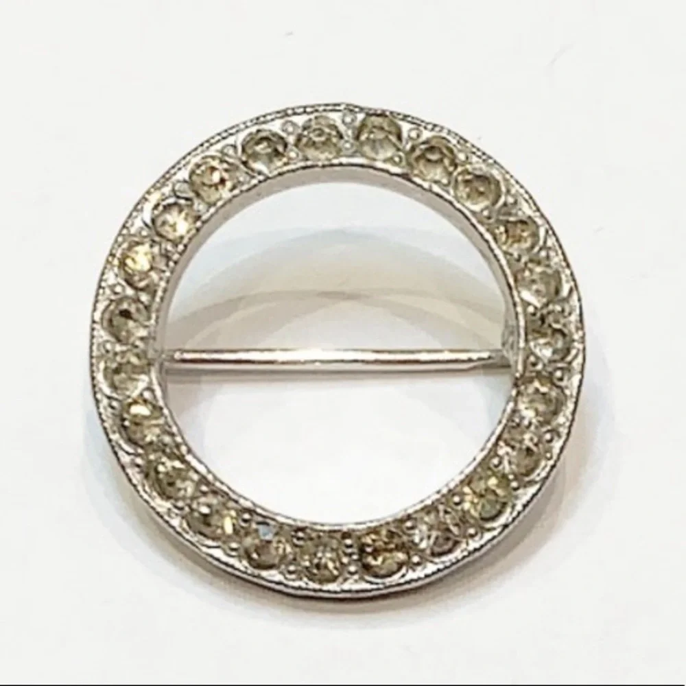 Vintage silver round rhinestone brooch